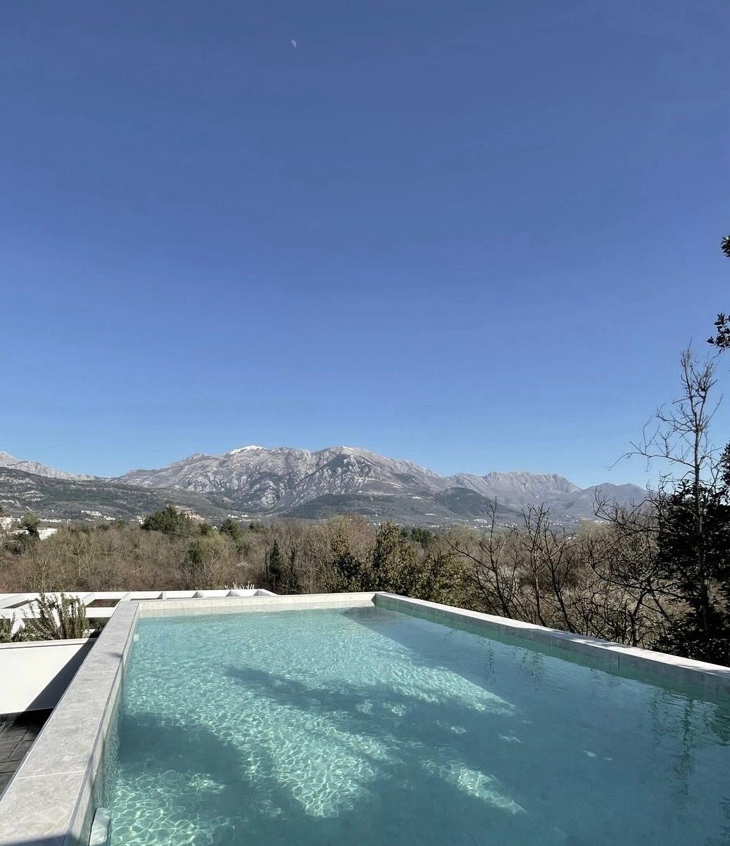 Image of Villa - 8 Bedrooms - 4 Bathrooms for Sale in Tivat-Montenegro, Image 21